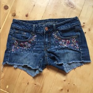 American Eagle Womens Size 2 Denim Shorts